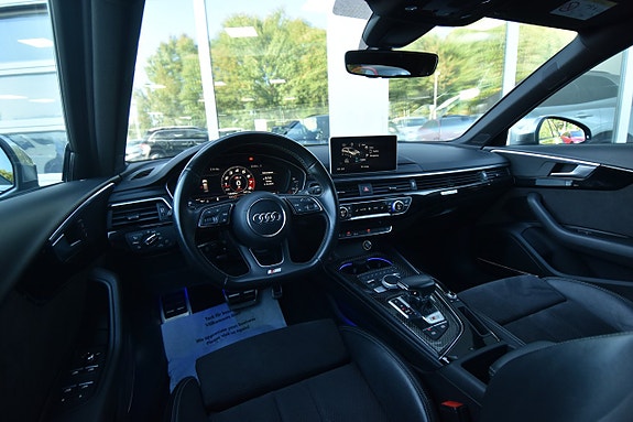 Audi S4 13 of 30