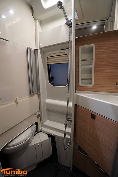 Malibu 640 LE GT Skyview, Stor kyl, Dieselpanna, 4000kg 12 of 18