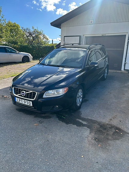 Volvo V70 8 of 10