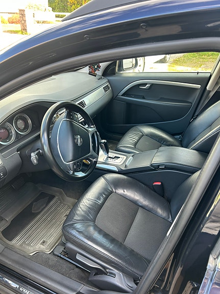Volvo V70 9 of 10