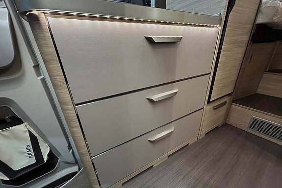 Knaus VAN TI PLUS 650 MEG Platinum Selection 4x4 AUTOMAT ALDE 16 of 30
