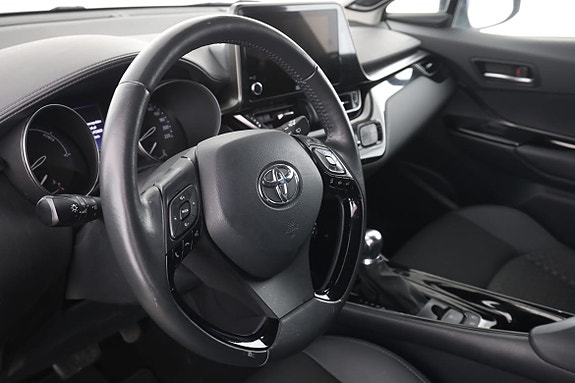 Toyota C-HR 12 of 30