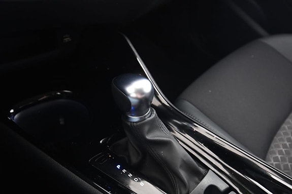Toyota C-HR 27 of 30