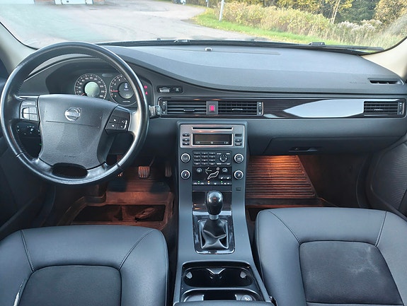 Volvo V70 8 of 10