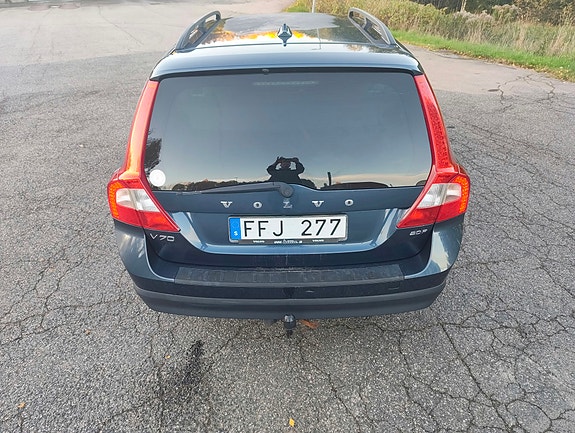 Volvo V70 5 of 10