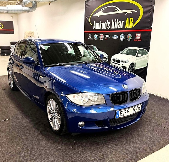 BMW 120i 2 of 17