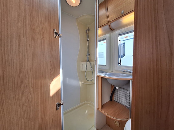 Adria Vision 707 SG Tvärbädd, Solcell 18 of 19