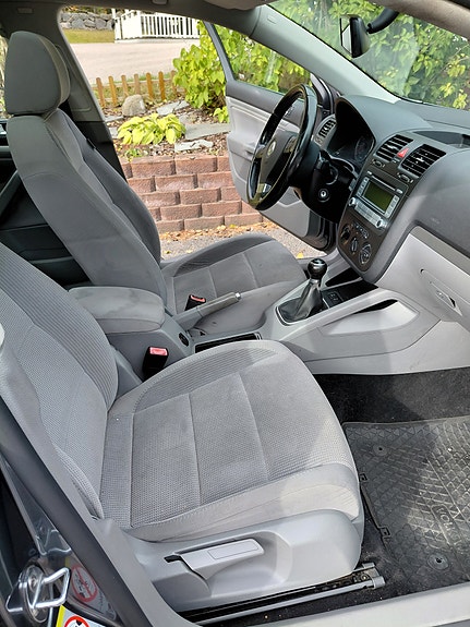 Volkswagen Golf V 7 of 7