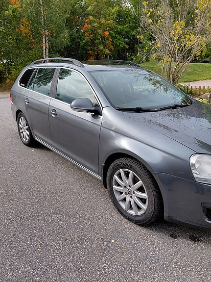 Volkswagen Golf V 6 of 7