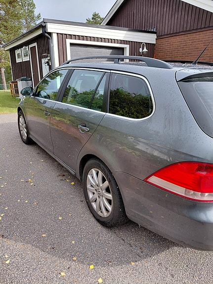 Volkswagen Golf V 3 of 7