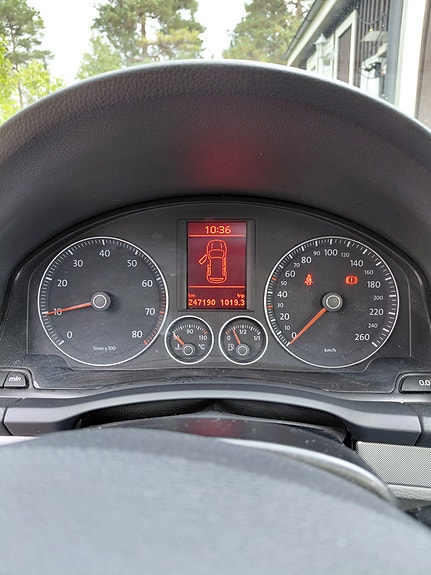 Volkswagen Golf V 5 of 7