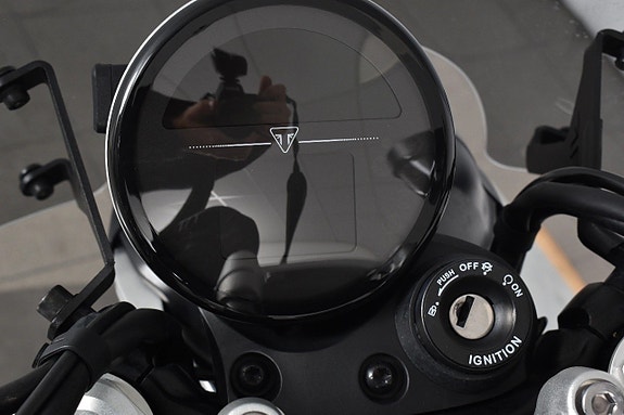 Triumph Speed Twin 900 ABS Mycket fint skick 7 of 18