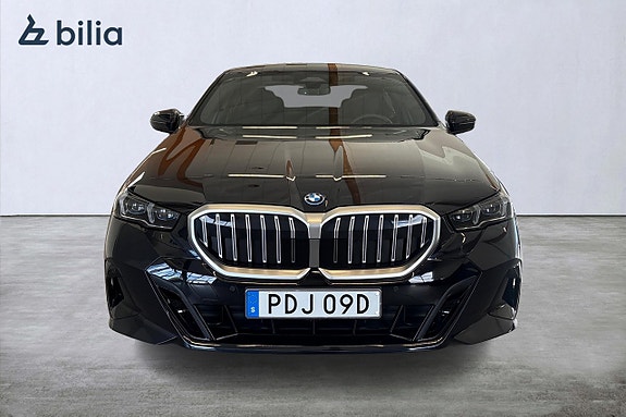 BMW 530e 5 of 18