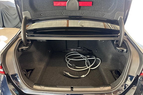 BMW 530e 10 of 18