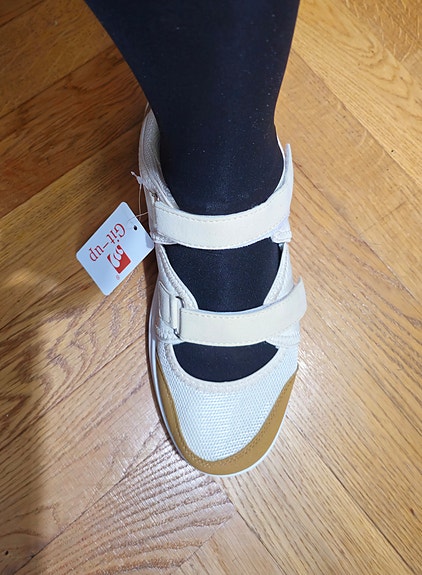 Product image 1 of 8