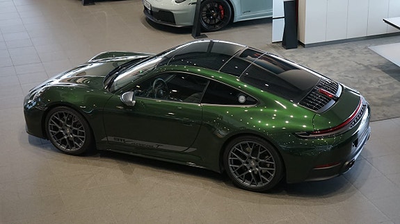 Porsche 911 Carrera T 2 of 5