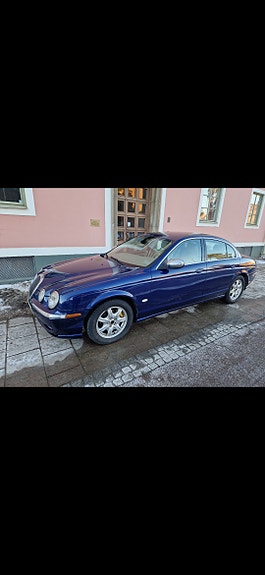 Jaguar S-TYPE 2 of 2