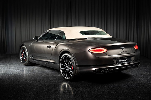 Bentley Continental GTC 10 of 30
