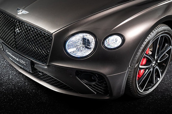 Bentley Continental GTC 13 of 30