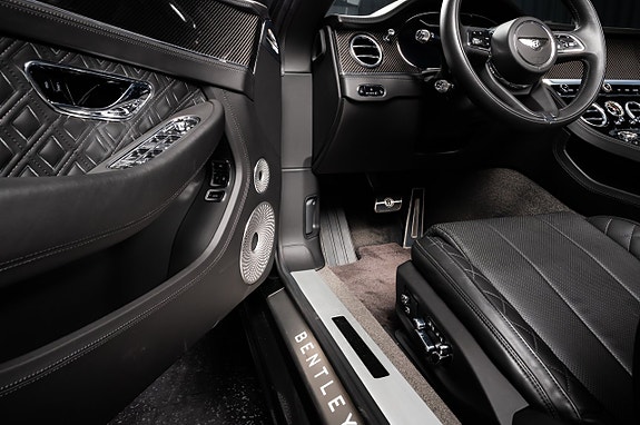 Bentley Continental GTC 27 of 30
