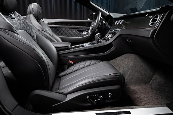 Bentley Continental GTC 24 of 30