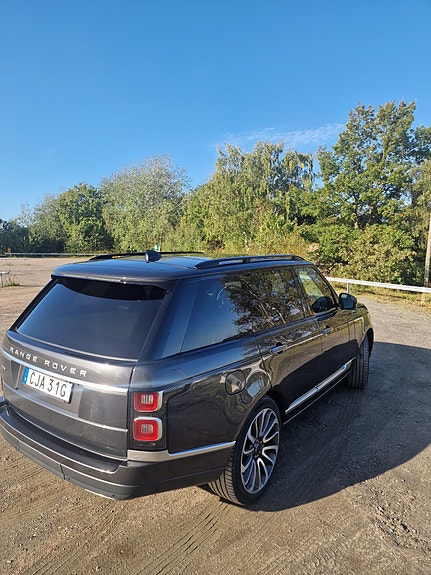 Land Rover Range Rover 8 of 26