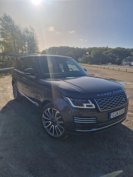 Land Rover Range Rover 4 of 26