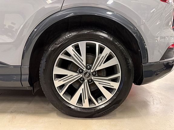 Audi Q4 e-tron 14 of 30
