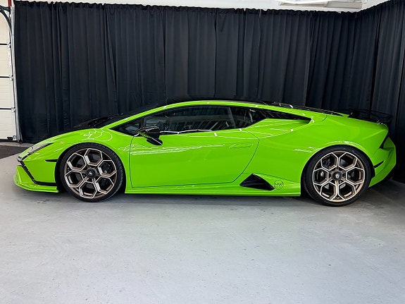 Lamborghini Huracan 12 of 14