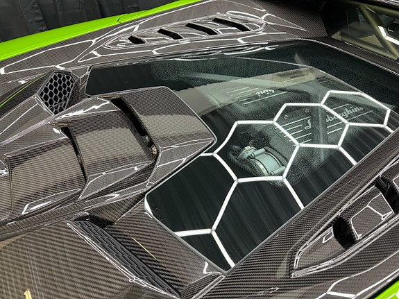 Lamborghini Huracan 8 of 14