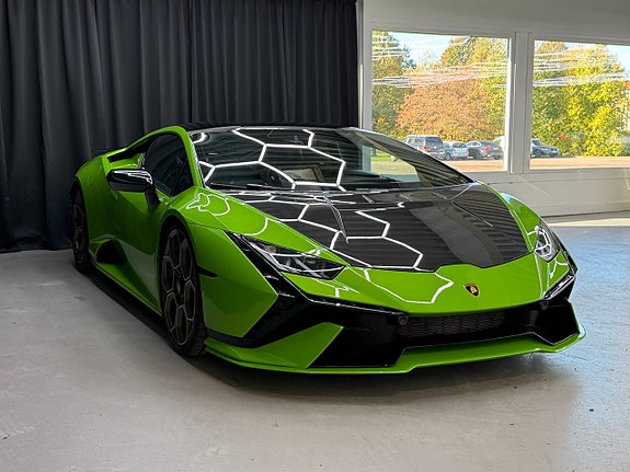 Lamborghini Huracan 2 of 14