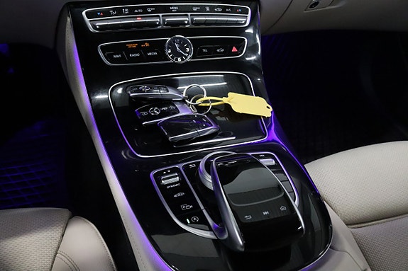 Mercedes-Benz E 220 d 24 of 27