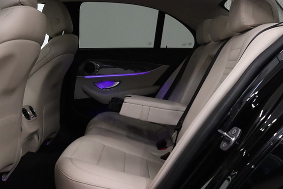 Mercedes-Benz E 220 d 25 of 27