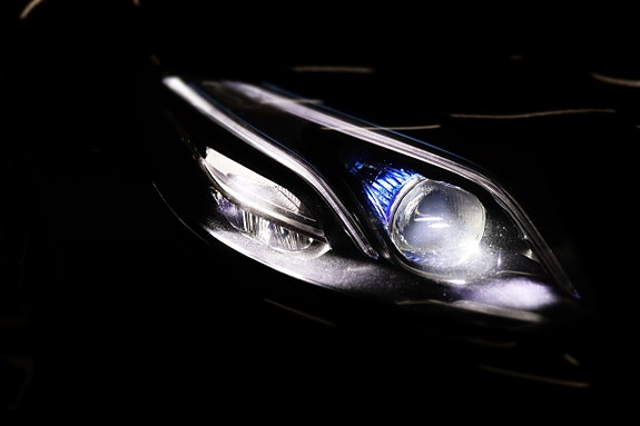 Mercedes-Benz E 220 d 8 of 27