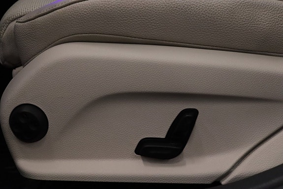 Mercedes-Benz E 220 d 16 of 27