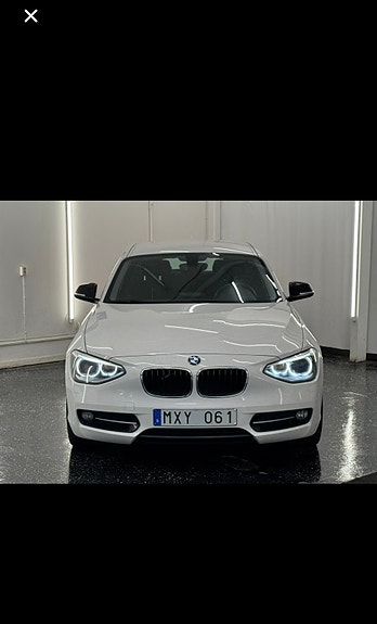 BMW 118d 3 of 15