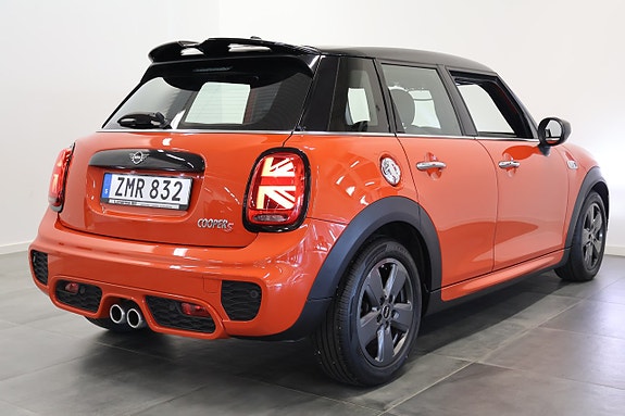 MINI Cooper S 2 of 19