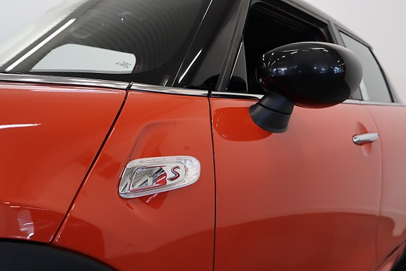 MINI Cooper S 17 of 19