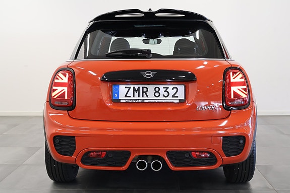 MINI Cooper S 3 of 19