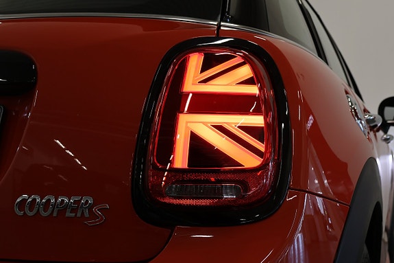 MINI Cooper S 5 of 19