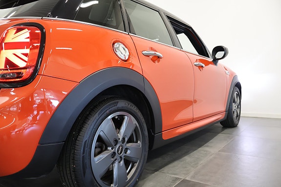 MINI Cooper S 4 of 19