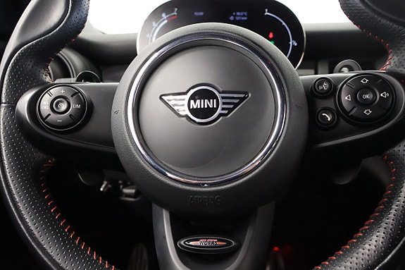 MINI Cooper S 14 of 19