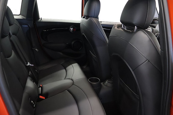 MINI Cooper S 9 of 19