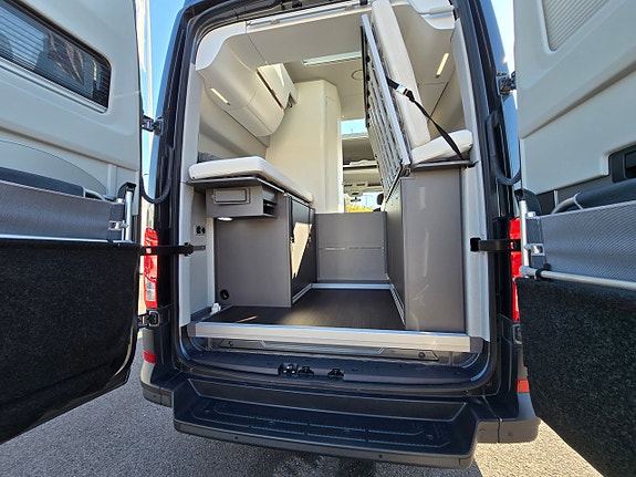 Volkswagen Grand California 600 11 of 18