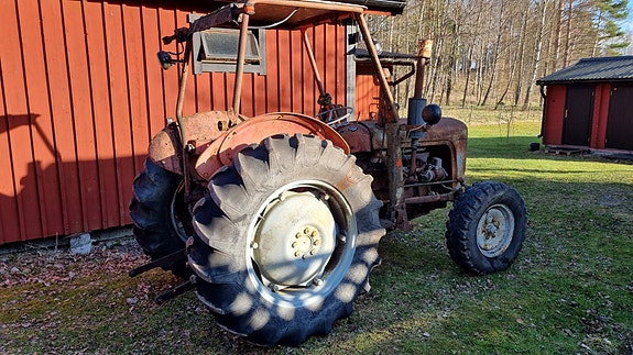 Massey Ferguson FE35 3 of 6