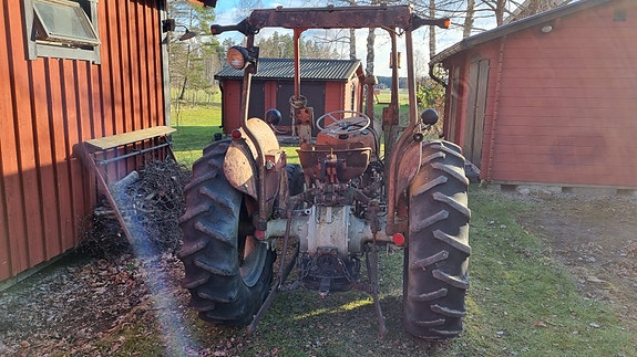 Massey Ferguson FE35 4 of 6