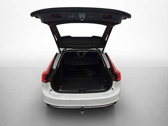 Volvo V90 18 of 30