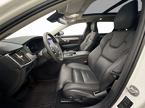 Volvo V90 12 of 30