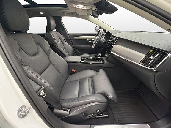 Volvo V90 15 of 30