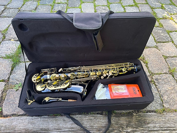 Altsaxofon – Svart & Guld